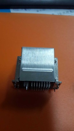 深圳市鑫盛辉电子 低价供应双层DVI 24+5P母头DIP成品连接器，品质与成本的平衡之选